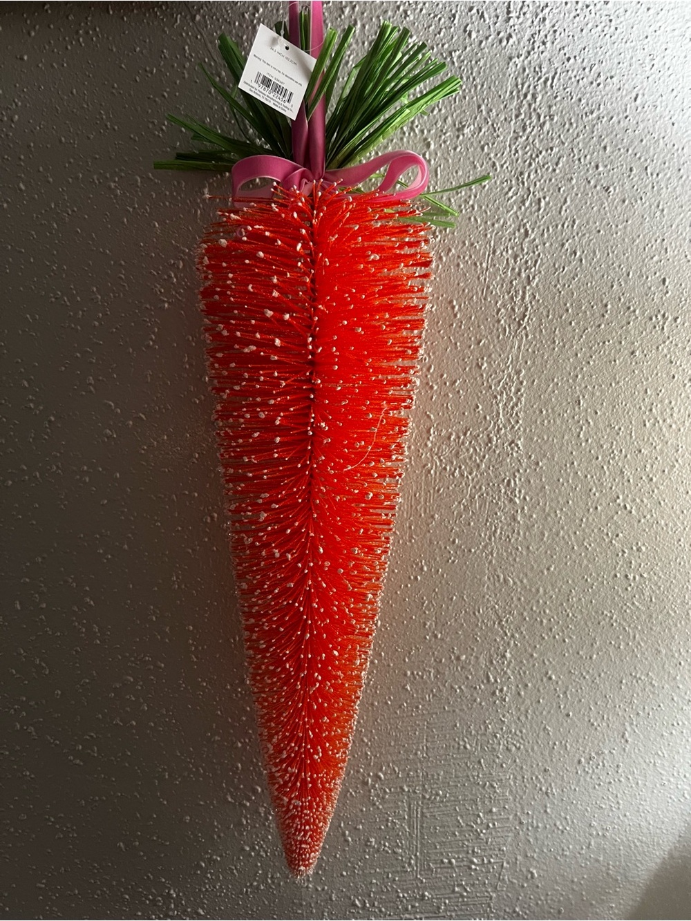 ✨NWT✨Bright Orange Carrot-Shaped Bottle Brush Hanging Decor 25” long